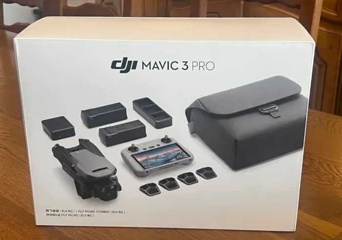 DRONE DJI MAVIC 3 PRO FLY MORE COMBO(DJI RC PRO) NOVO/LACRADO 