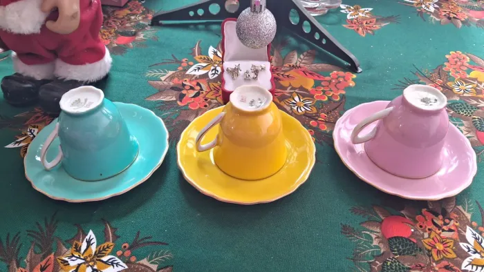 Xícaras de café anos 50 Checoslováquia delicadas e Belíssimas peças 