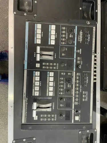 Mesa De Vídeo Roland V 440-hd