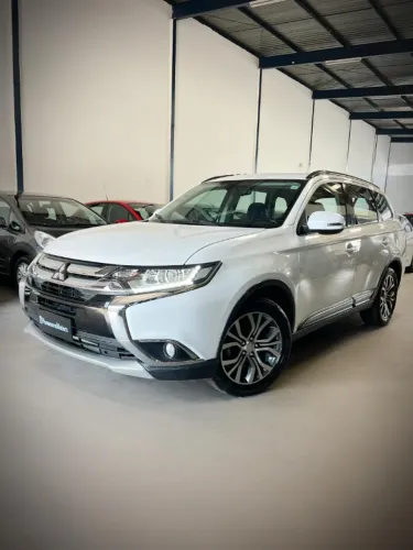 Mitsubishi Outlander 2.0 16V 160cv Aut. 2016