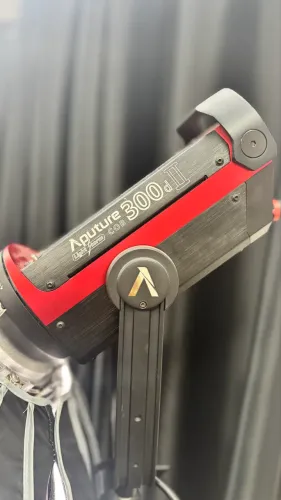 Aputure 300d ii estado de nova 