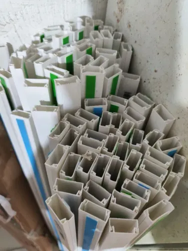110 Canaletas de sistema X em pvc