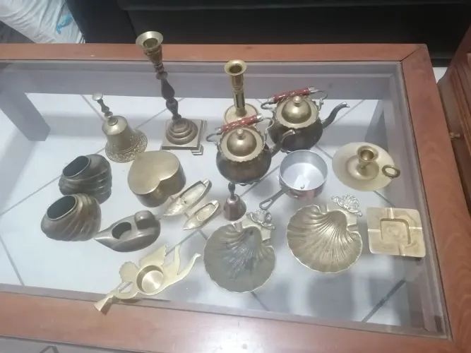 Objetos antigos em cobre