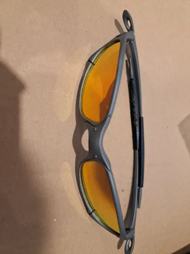 Óculos tipo "Oakley"