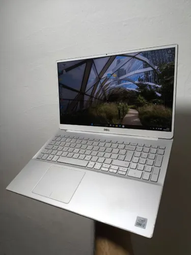 Notebook Dell, Intel i7, 10ger, 16gb, SSD nvme 256g, tela 15'6, NVIDIA GERFOCE 2gb.