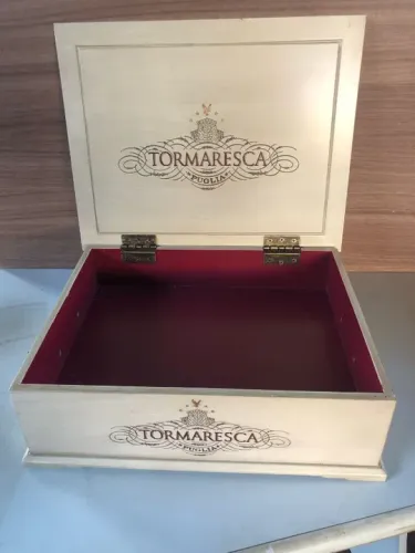Caixa De Madeira Tormaresca Vinícula
