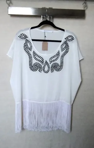 Blusa feminina bordada e franja, branca, marca Mellina. Tamanho único.