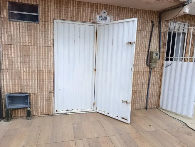  CASA NA ORLA DE CABUÇU, DE FRENTE AO MAR . DISPONÍVEL PARA CARNAVAL.