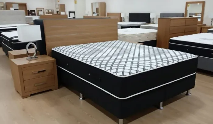 Promoção 799,99 ou 10x 89 Cama box casal padrão com molas ensacadas bem acolchoada