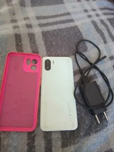 Vendo esse celular bom é barato 