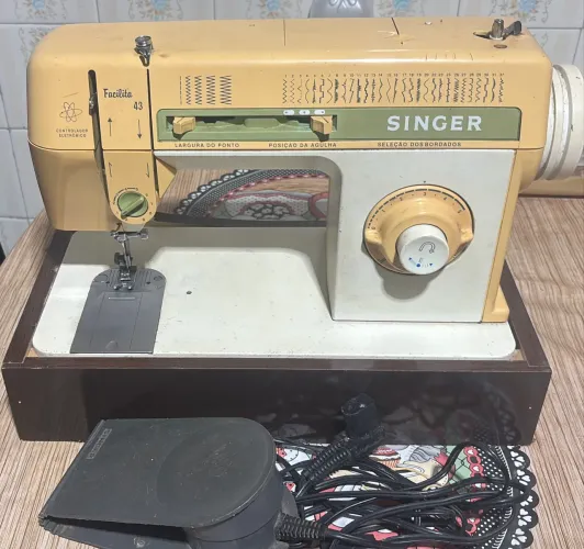 Máquina de costura Singer facilitar 43