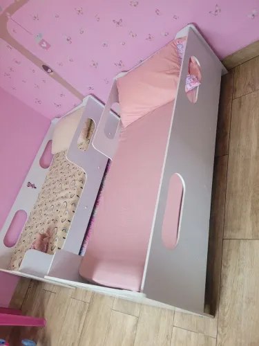 Vendo mini cama semi nova com colchão