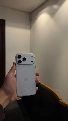 iPhone 17 pro max