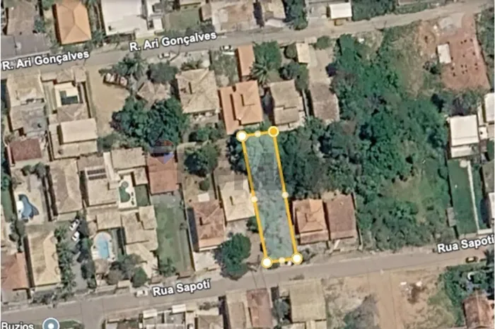 À venda terreno plano de 500 m² com excelente localização na Rasa, em Búzios