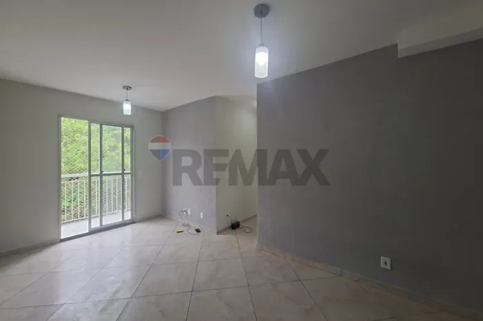 Apartamento 3 quartos com 56m² para locação por R$1.300,00 - Irajá - RJ