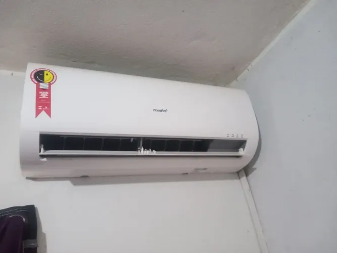 Vendo ar condicionado sem novo .9000btu nunca deu problema.volr de 1,300