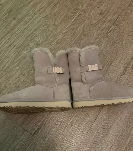 Bota UGG cinza (nova)