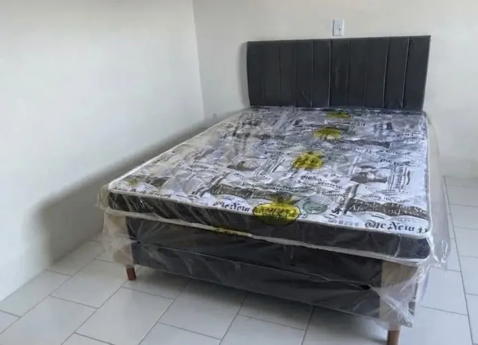 CAMA CASAL COMPLETA BASE COLCHÃO BORDADO SELADO CABECEIRA DE BRINDE