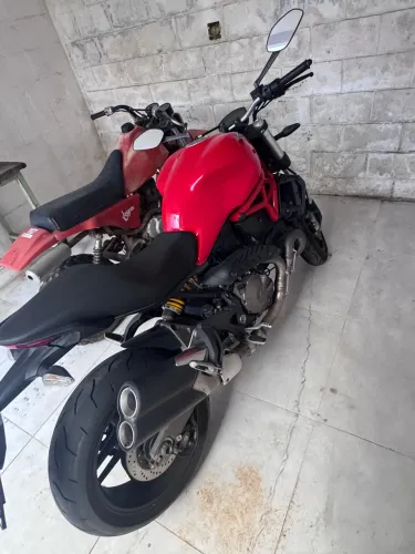 Vendo ou Troco DUCATI MONSTER 821