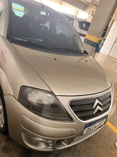 Citroen C3 GLX 1.4/ GLX Sonora 1.4 Flex 8V 5P 2012