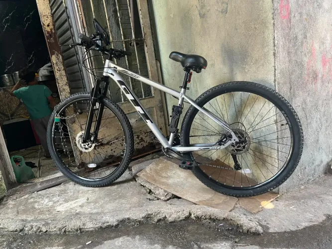 Bicicleta GTI Roma aro 29, freio hidráulico 24 marchas 1semana de comprada
