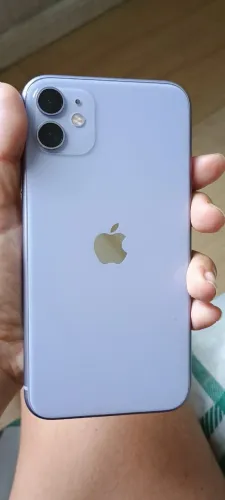 iPhone 11, funcionando perfeitamente 