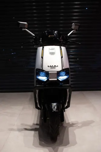 Scooter Eletrica LAF (VOLTAGE) 1000W (Prata) (ZERO KM-SOMOS LOJA)