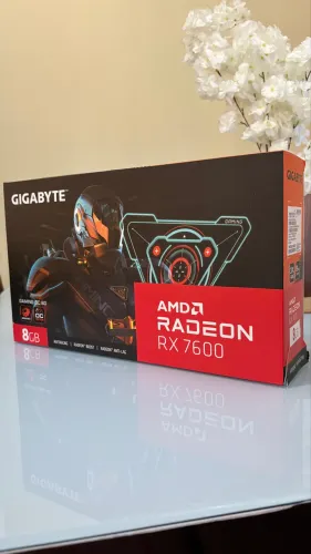 Placa de vídeo RX 7600