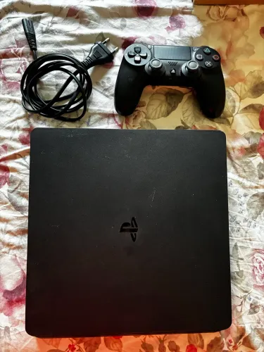 Play Station 4