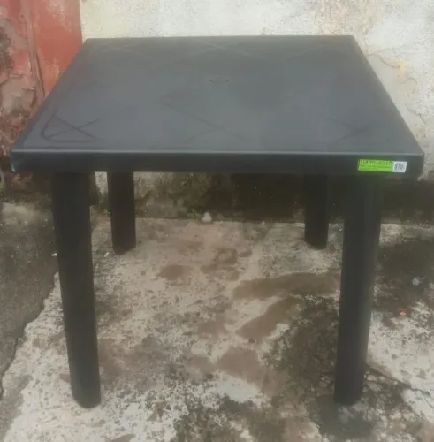 MESA DE PLÁSTICO DESMONTÁVEL