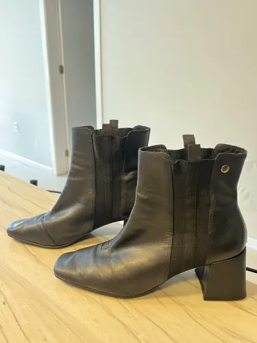 Bota preta com salto tamanho 38