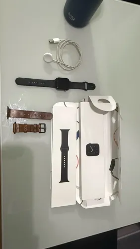 Apple Watch Series 6 44mm - Completo + Pulseira de Couro