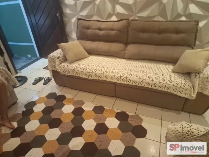 Sobrado à Venda | 2 Dormitórios | 1 Suíte com Sacada | 2 Vagas | Aceita Permuta