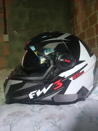Capacete moto FW3 GT Star tamanho 58