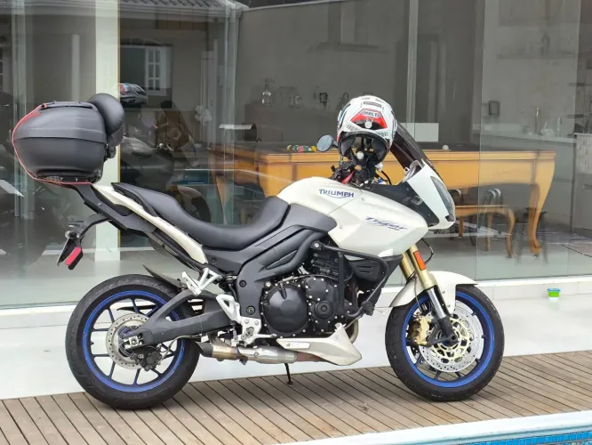 Triumph Tiger 1050cc 2009