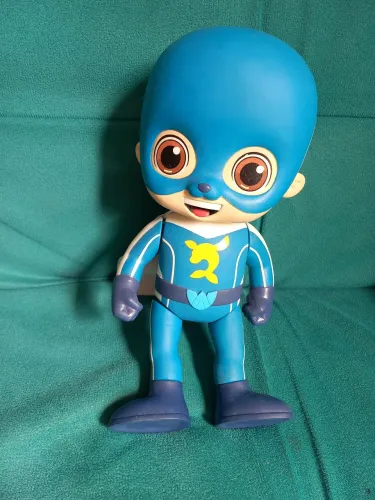 Boneco Luccas Neto - Super Foca (Aventureiro Azul) 27cm - Original e Articulado