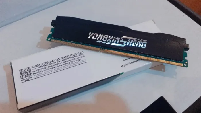 Memória Ram 8gb Ddr3 1600mhz Yongxinsheng Pc Desktop Gamer c/ Dissipador metalico azul..