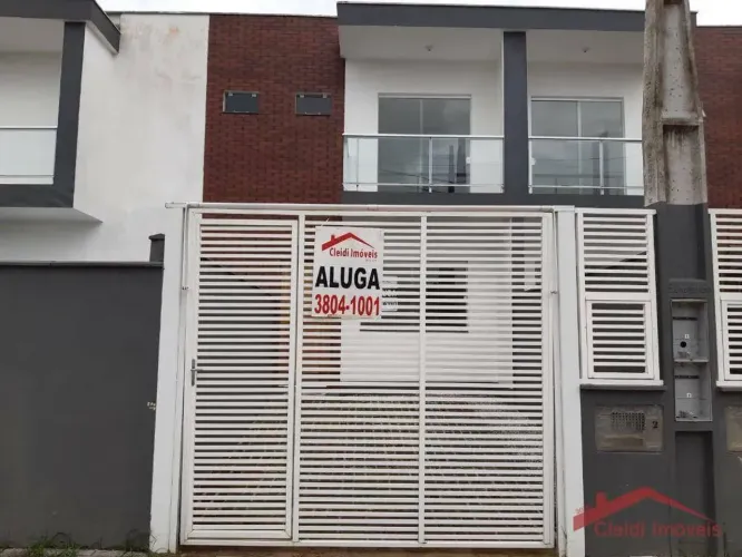 Sobrado com 2 dormitórios para alugar, 65 m² por R$ 2.300,00/mês - Boa Vista - Joinville/S