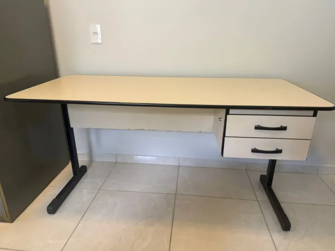 Mesa escritório