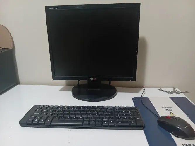 Computador Completo Megaware + Monitor LG 17" + Teclado e Mouse
