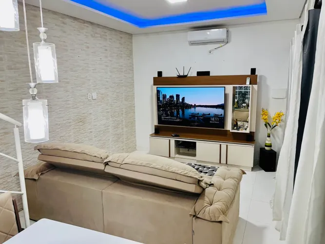 Sobrado Triplex em Guarujá