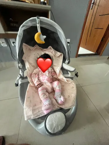 Cadeirinha de balanço automática 