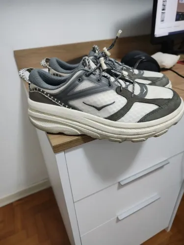 tênis hoka masculino 42