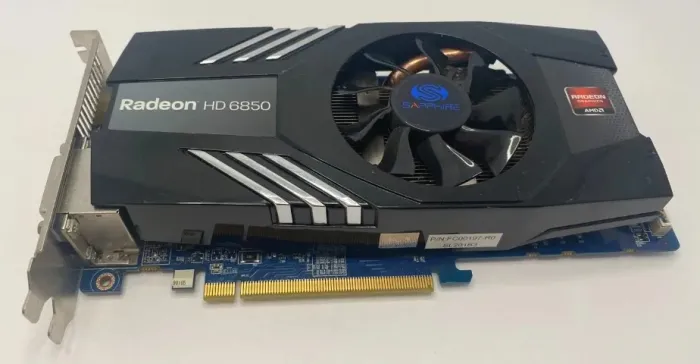 DEFEITO - Placa de Vídeo SAPPHIRE AMD Radeon HD 6850 1GB GDDR5