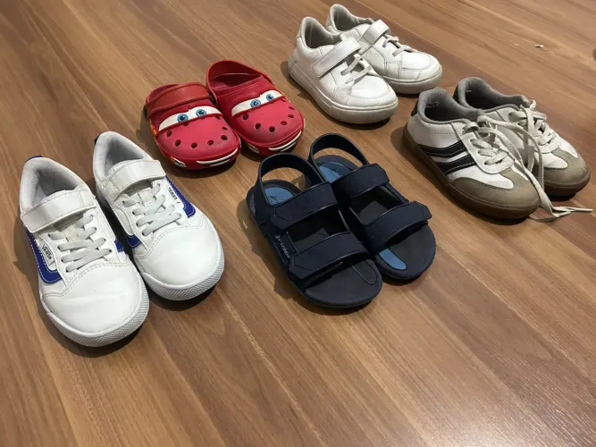 Lote de Calçados Infantis (Vans Original,, Papete e Tênis)
