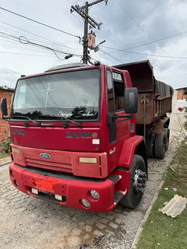 Ford Cargo 2422E Ano 2006