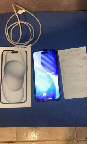 iPhone 15 l, vendo ou troco por inferior 