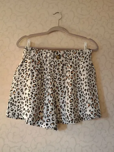 Short Animal Print Linho e Viscose | Cintura Paper Bag com Bolsos