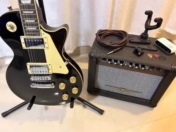 Guitarra Strinberg Lps 230 + amp oneal OCG 100 + acessórios<br>