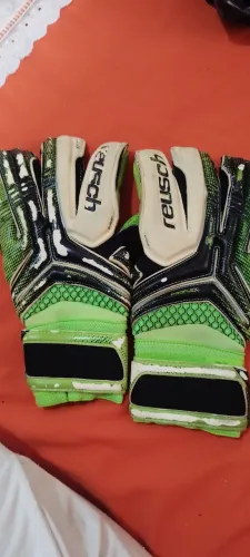 Luva goleiro reusch G2  coleção do YouTuber Léo ramalho 